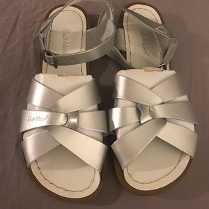 Saltwater women’s sandals size 9